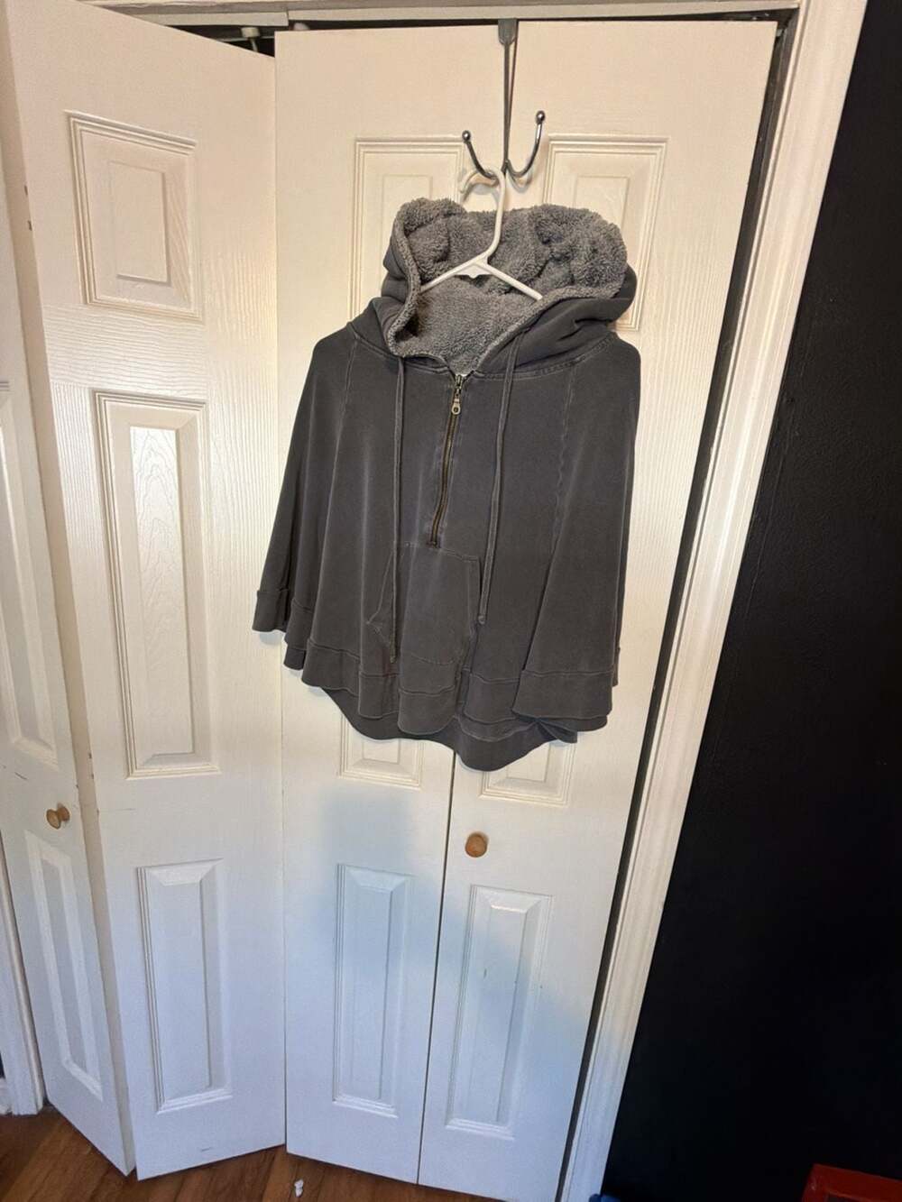 Splendid Sherpa Lined Cape Hoodie Size X-Small Gray Mineral Wash